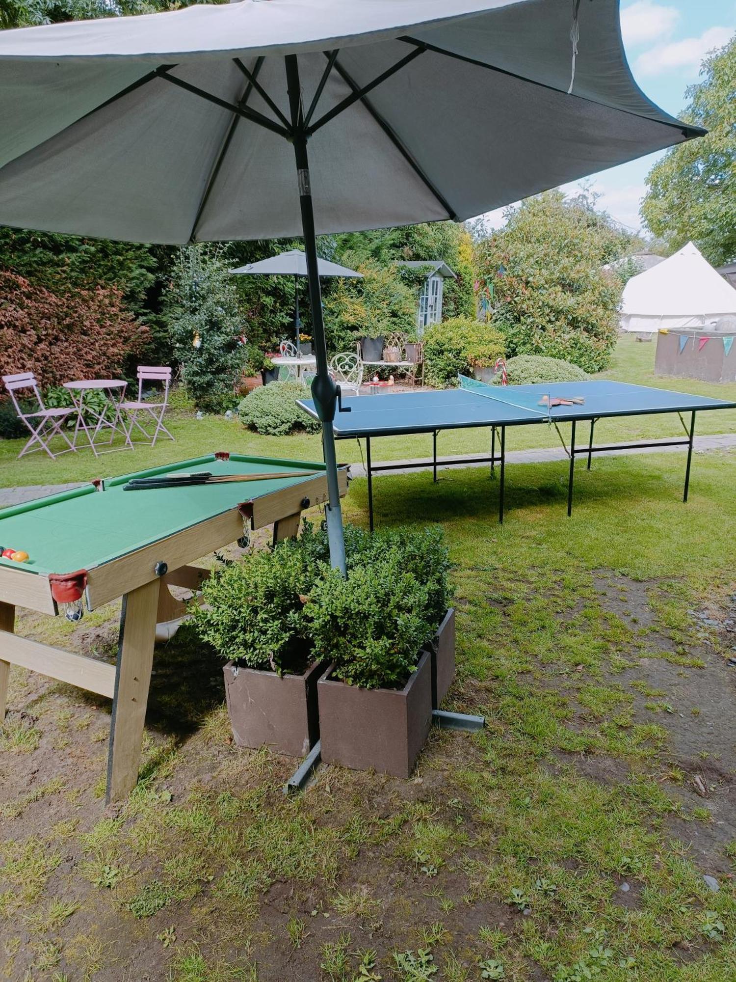 The White Dove Bed And Breakfast With Bell Tents And Private Hot Tubs Coddington  Zewnętrze zdjęcie
