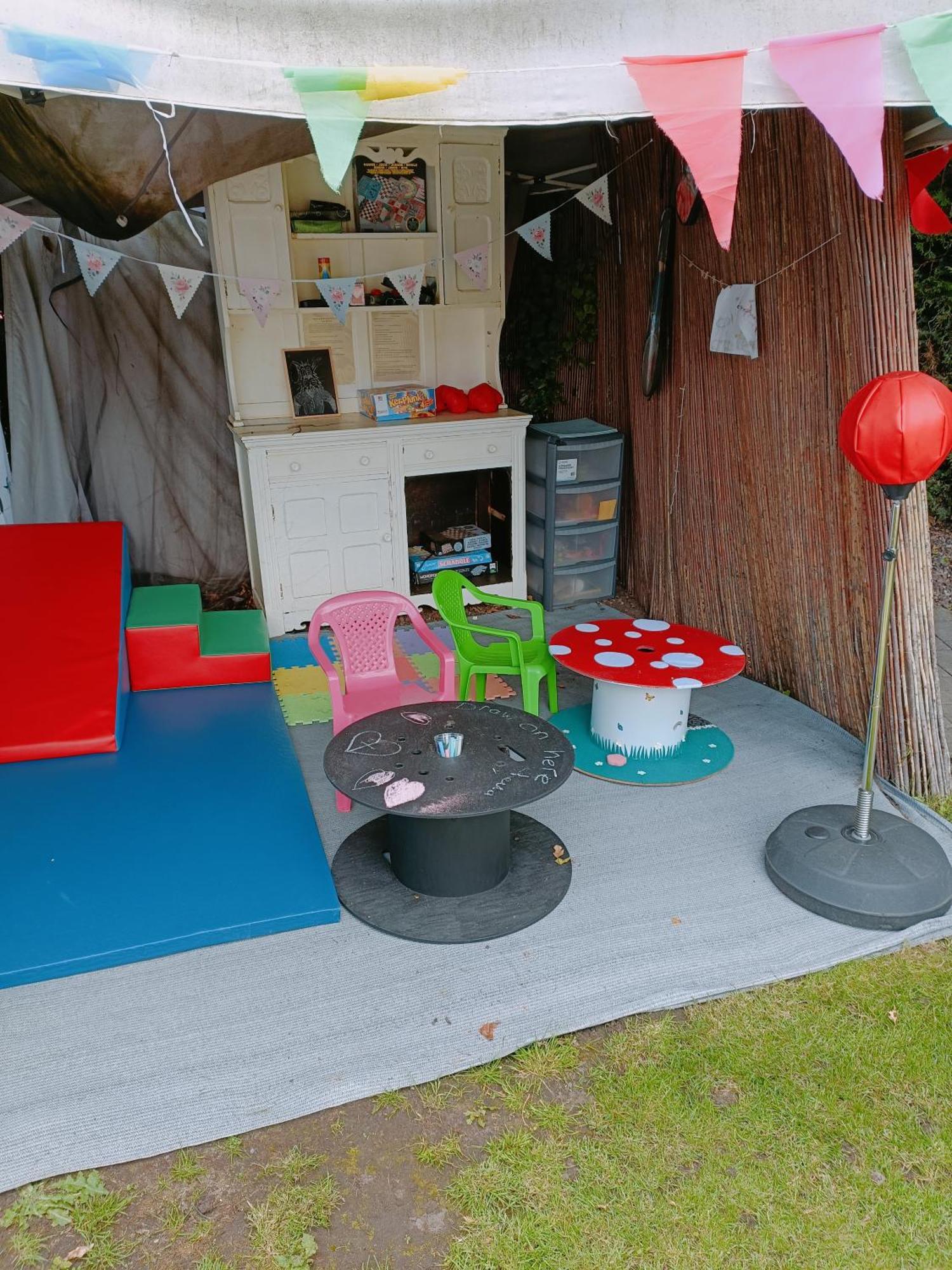 The White Dove Bed And Breakfast With Bell Tents And Private Hot Tubs Coddington  Zewnętrze zdjęcie