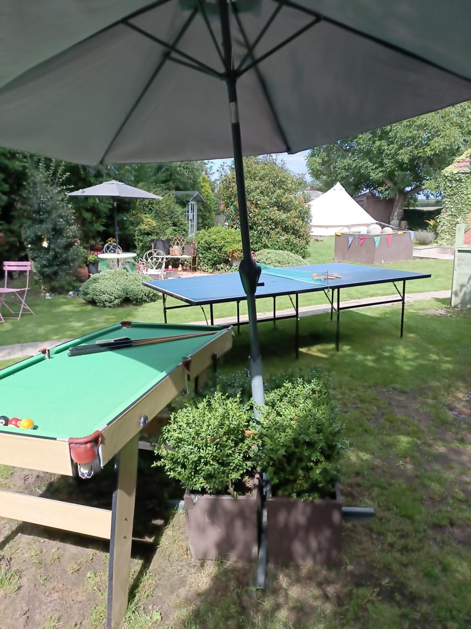 The White Dove Bed And Breakfast With Bell Tents And Private Hot Tubs Coddington  Zewnętrze zdjęcie