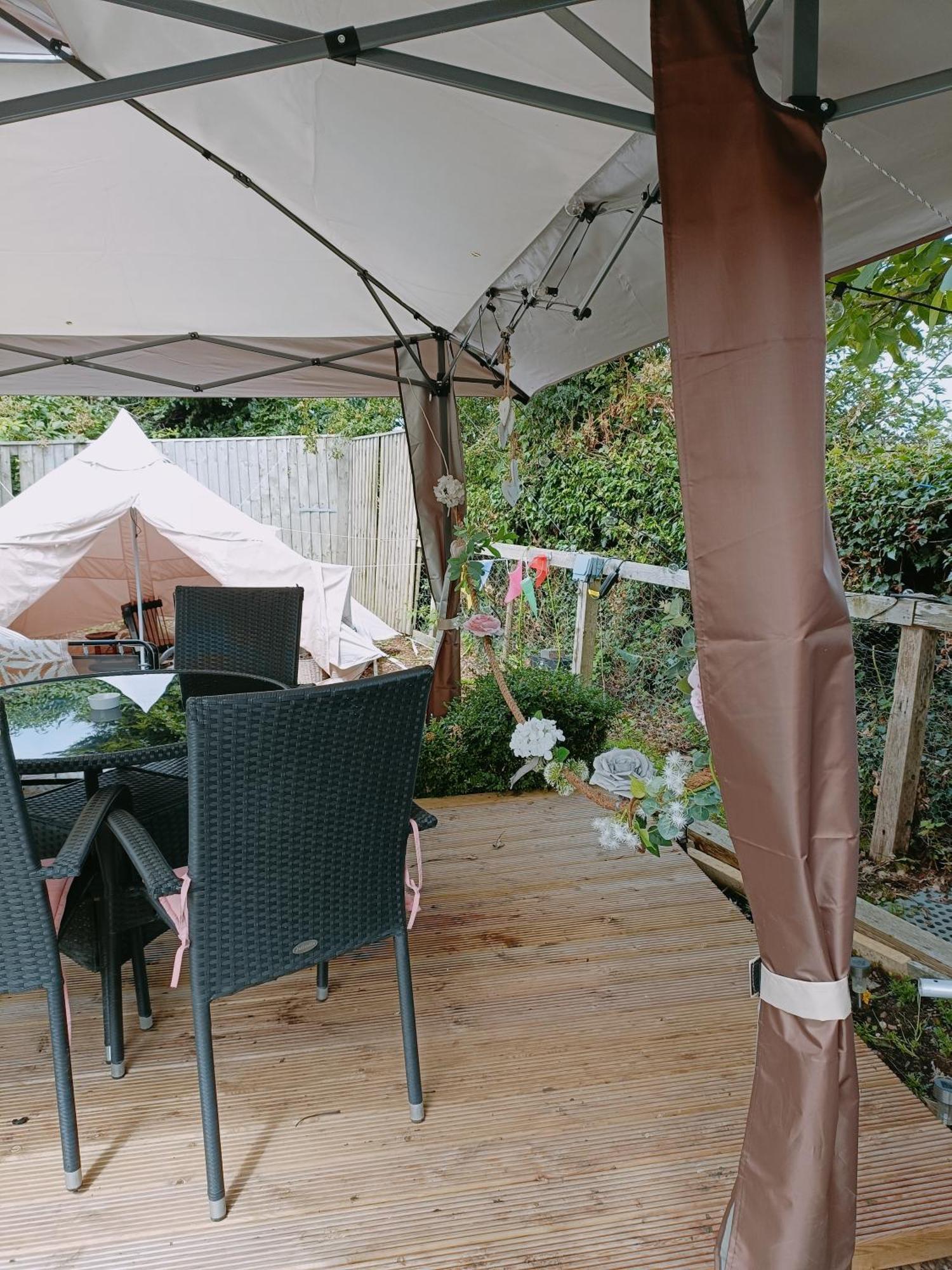 The White Dove Bed And Breakfast With Bell Tents And Private Hot Tubs Coddington  Zewnętrze zdjęcie